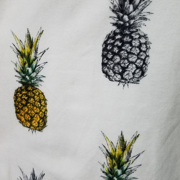 Awesome F21 Plus pineapple print crop top, 0X - Picture 3 of 5